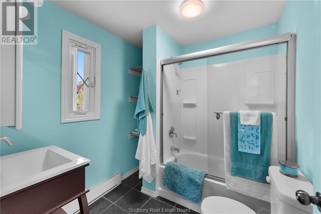 140 River Street, Massey, ON - Indoor Photo Showing Bathroom