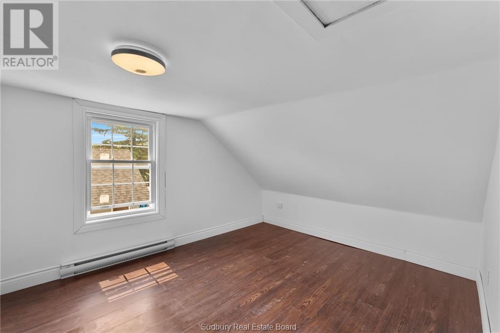 140 River Street, Massey, ON - Indoor Photo Showing Other Room