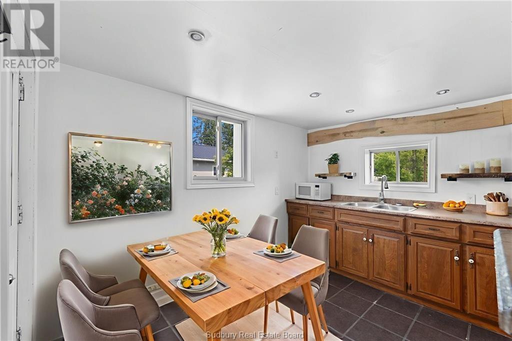 140 River Street, Massey, ON - Indoor