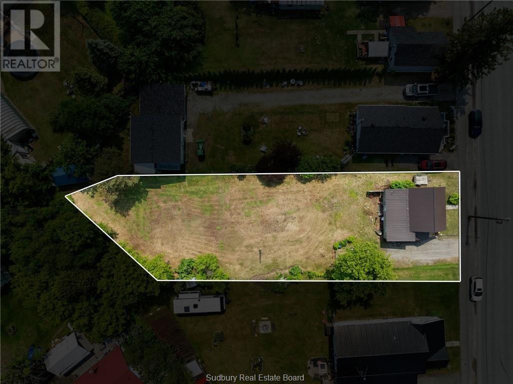 140 River Street, Massey, ON -