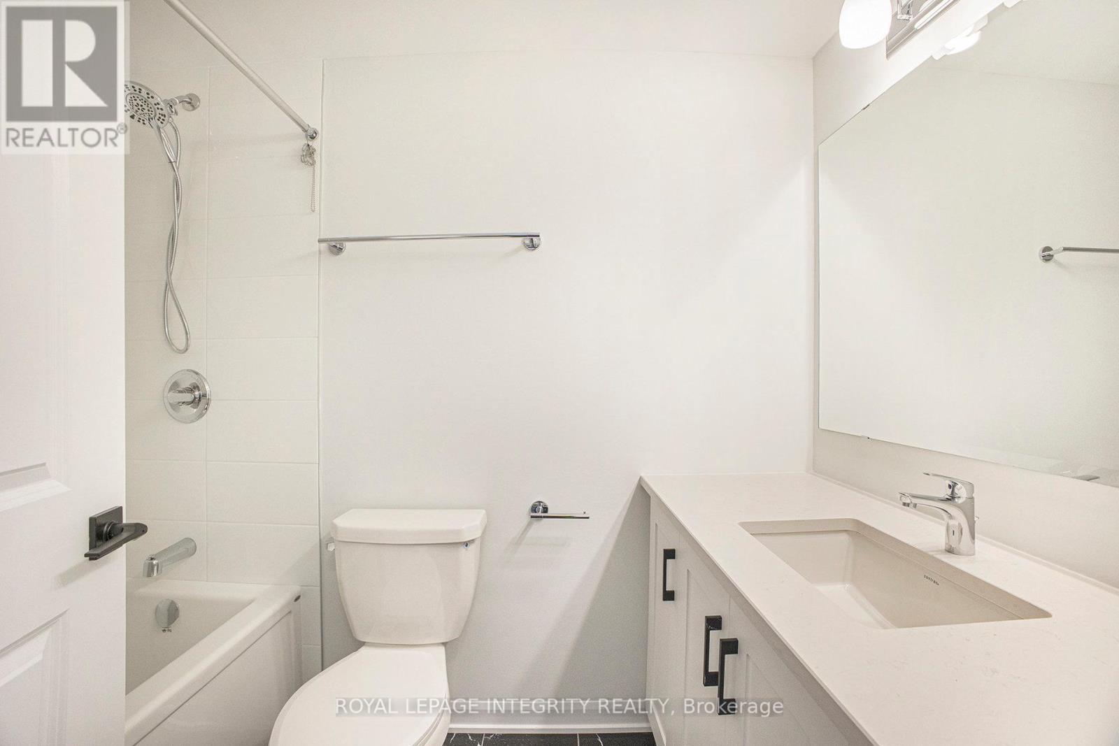 1130 Creekway Private, Ottawa, ON - Indoor Photo Showing Bathroom