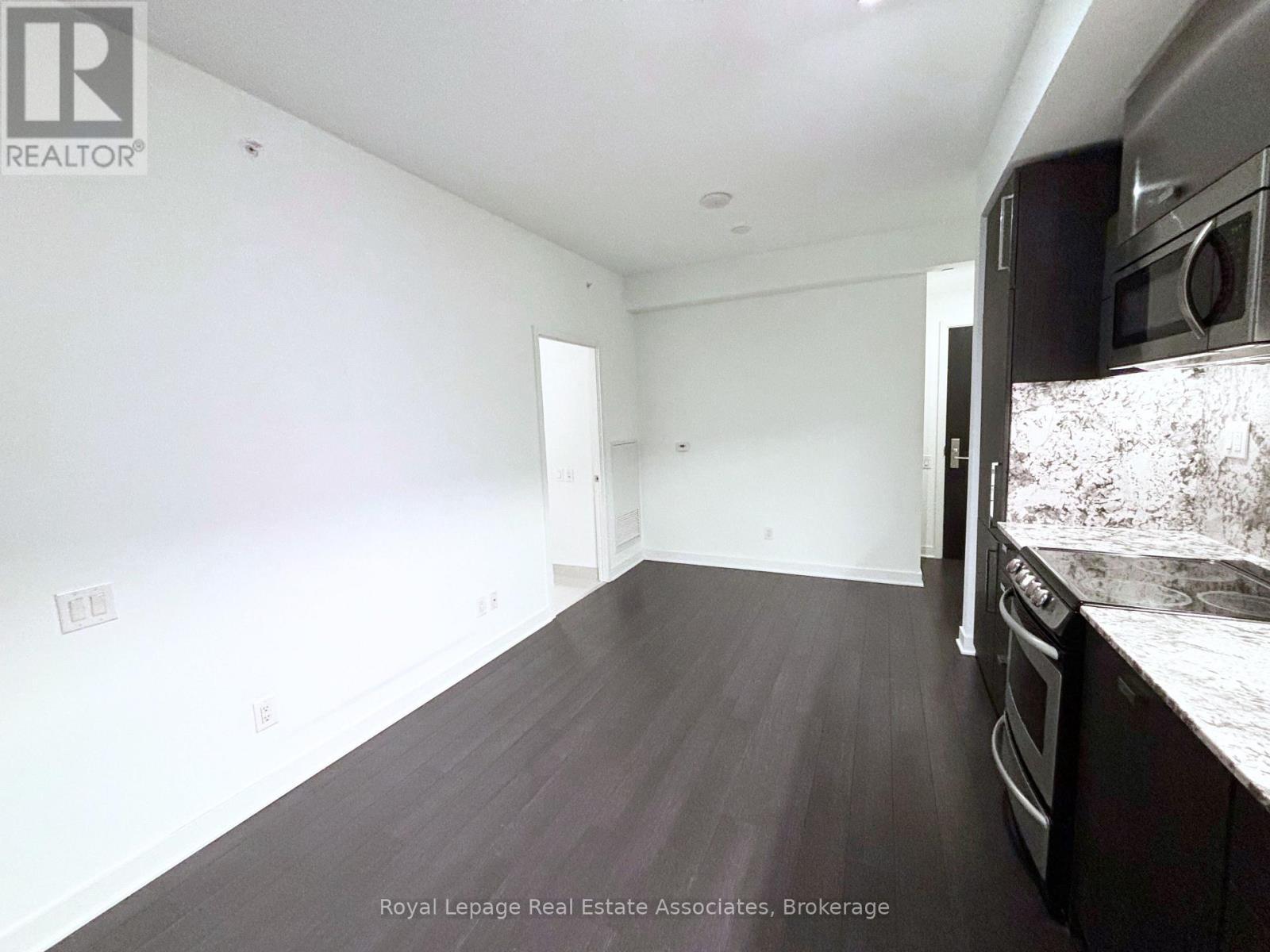 2612 - 290 Adelaide Street W, Toronto, ON - Indoor