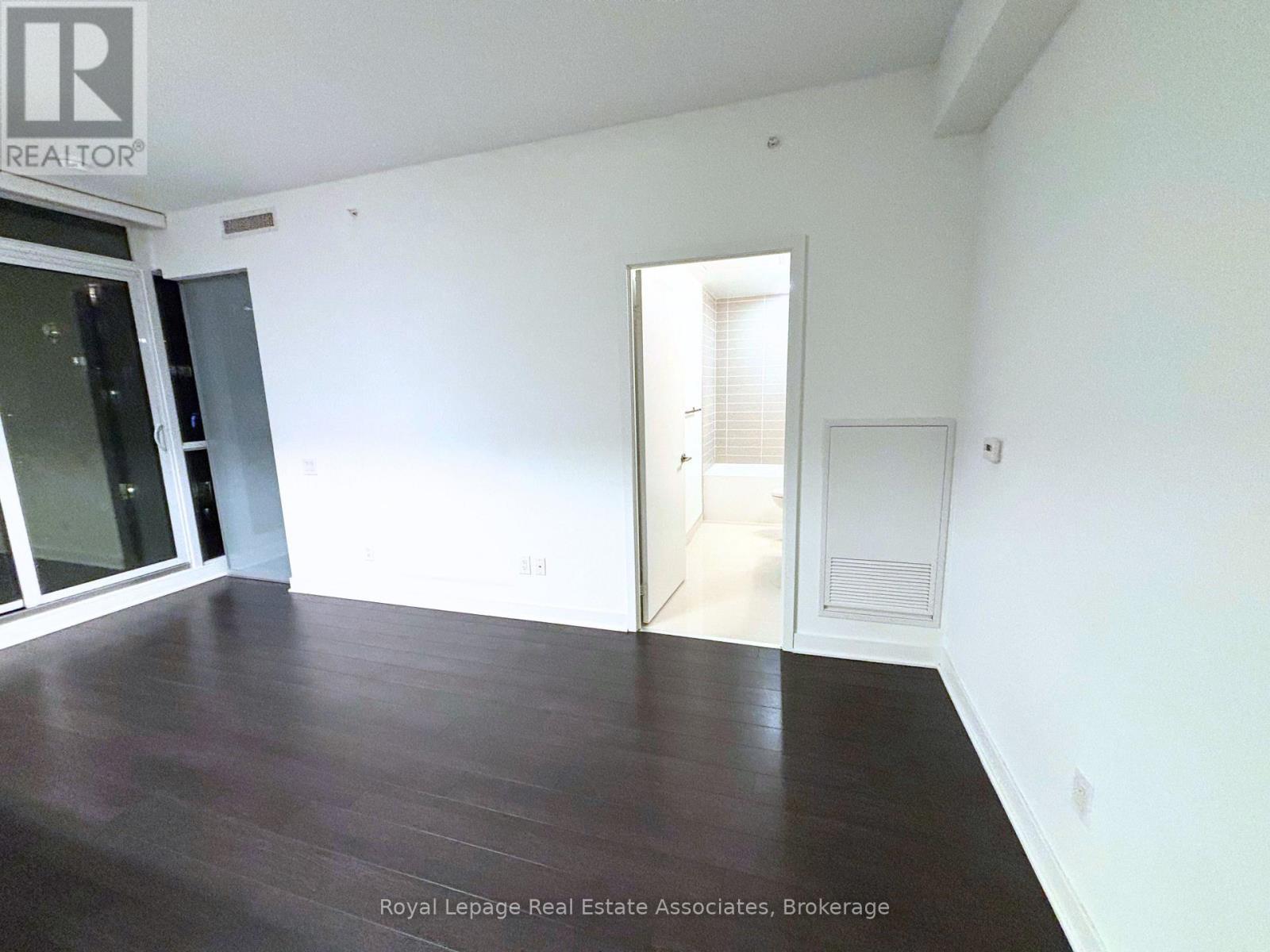 2612 - 290 Adelaide Street W, Toronto, ON - Indoor Photo Showing Other Room