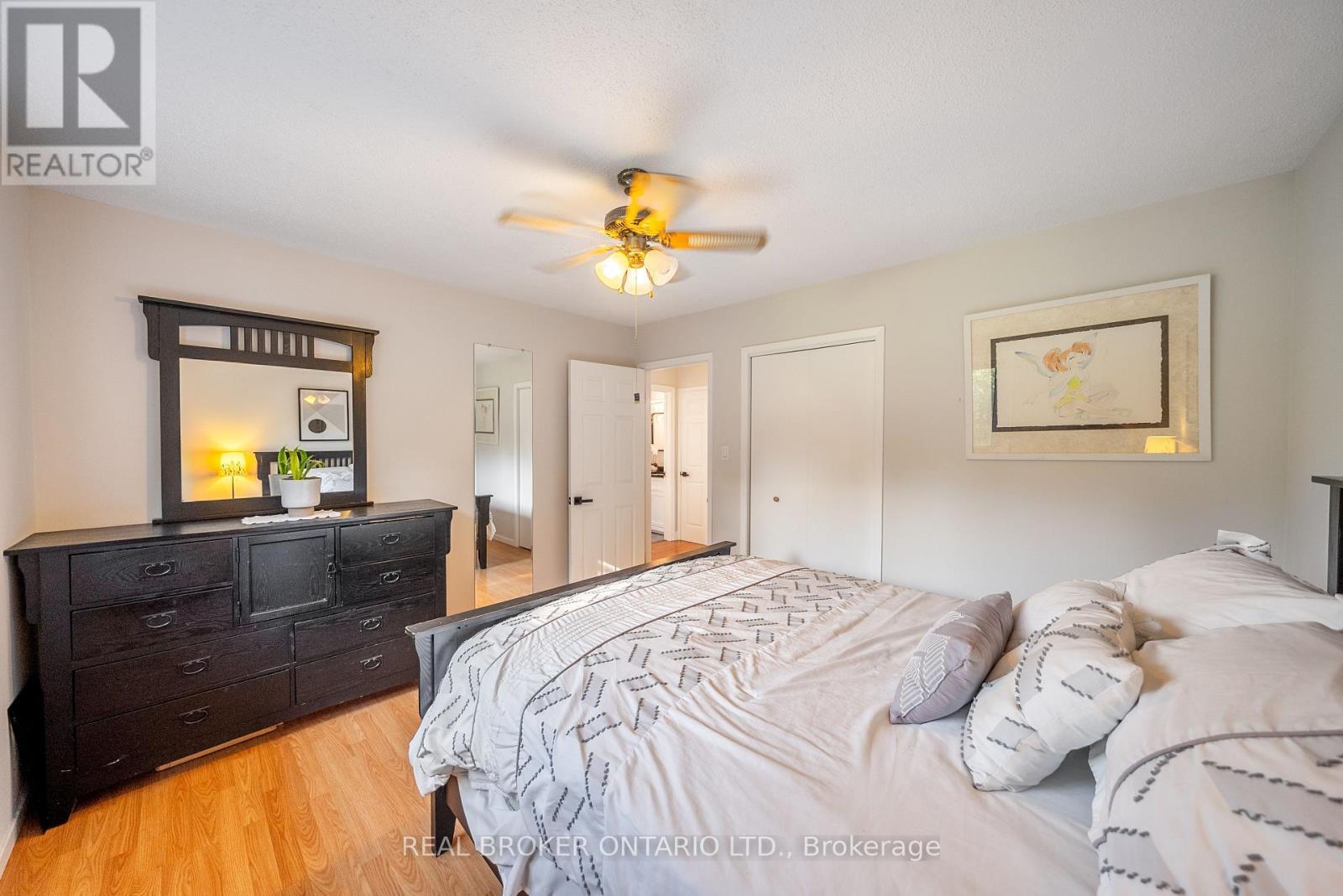 118 Patterson Street N, New Tecumseth, ON - Indoor Photo Showing Bedroom