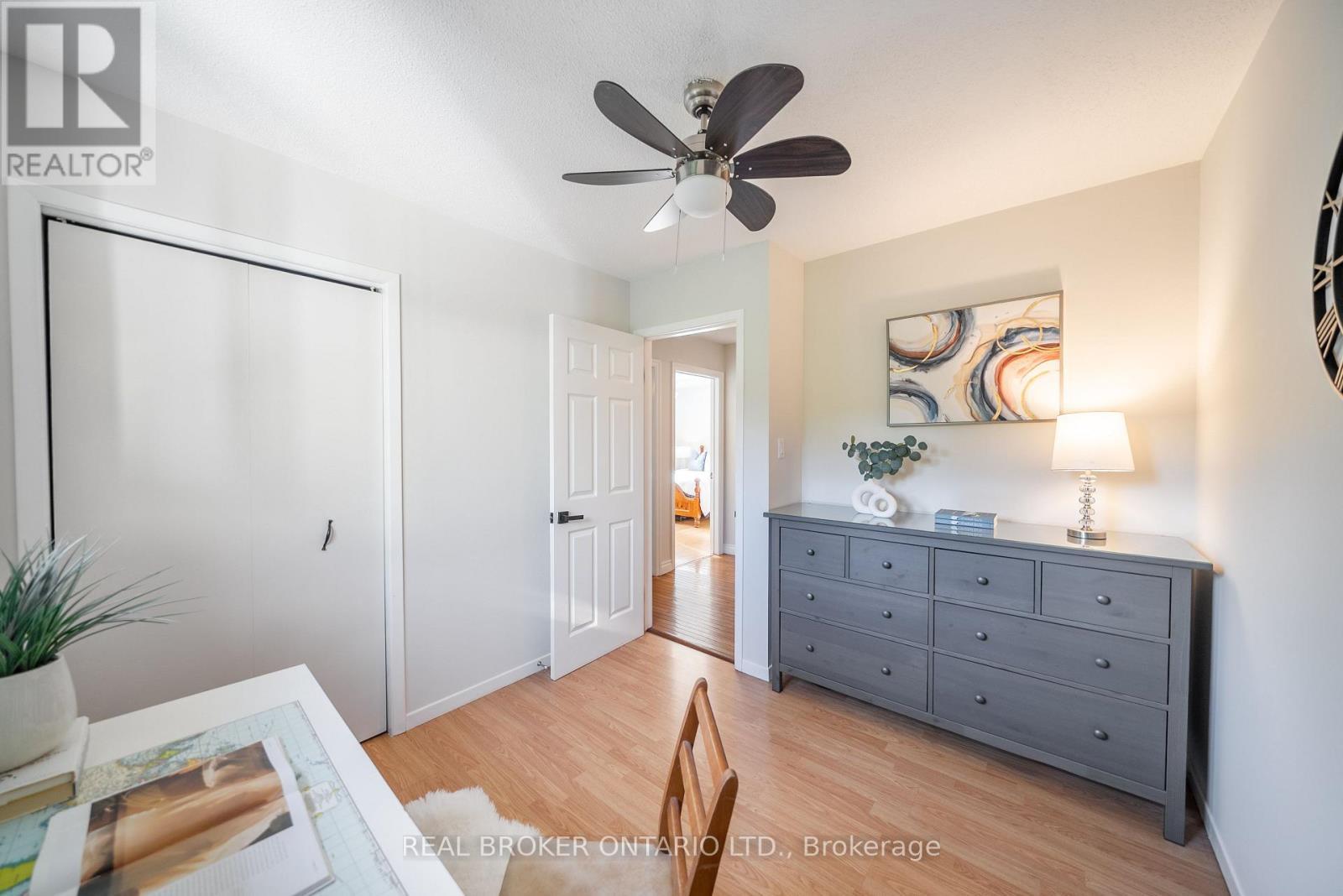 118 Patterson Street N, New Tecumseth, ON - Indoor Photo Showing Bedroom