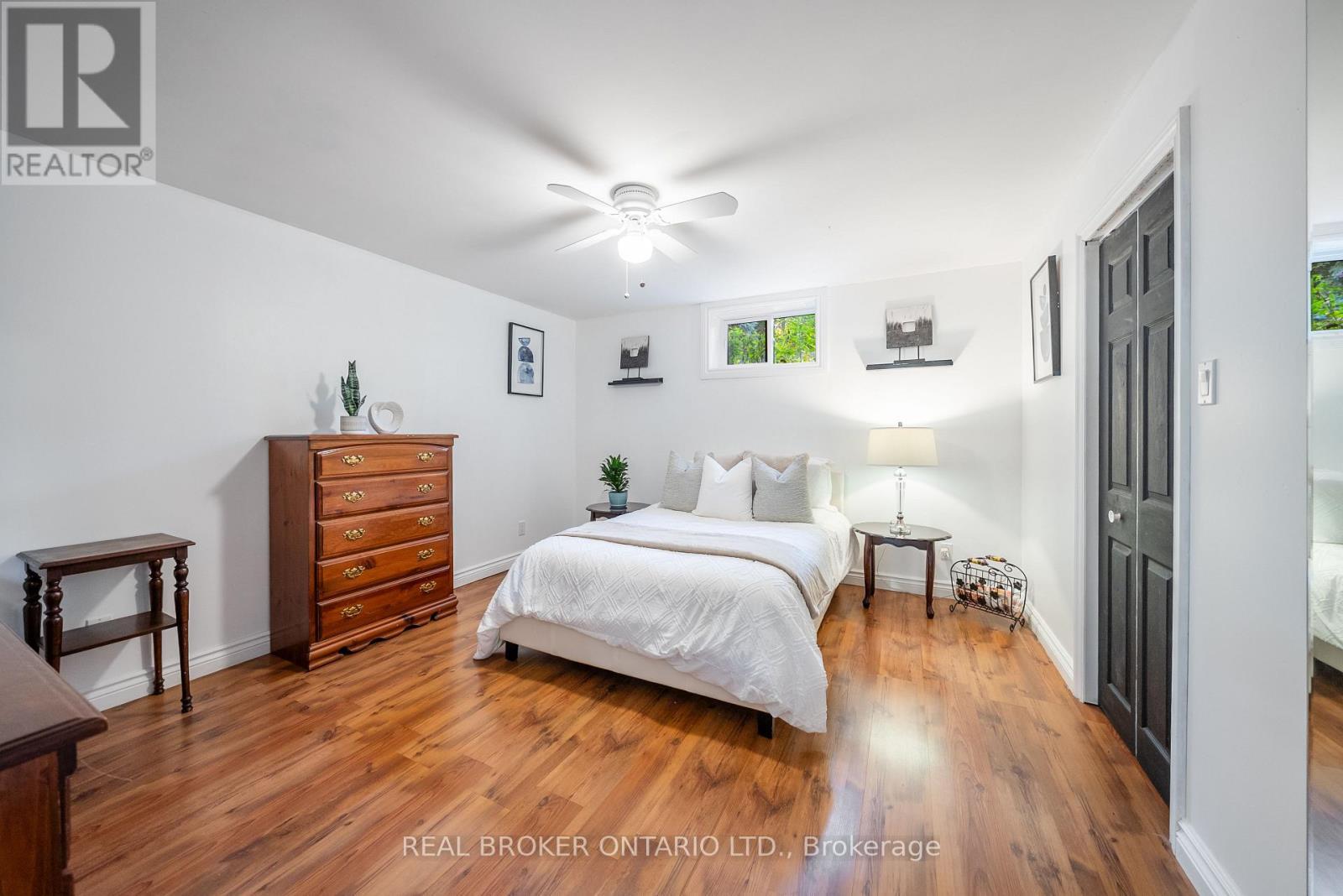 118 Patterson Street N, New Tecumseth, ON - Indoor Photo Showing Bedroom