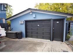 Garage -