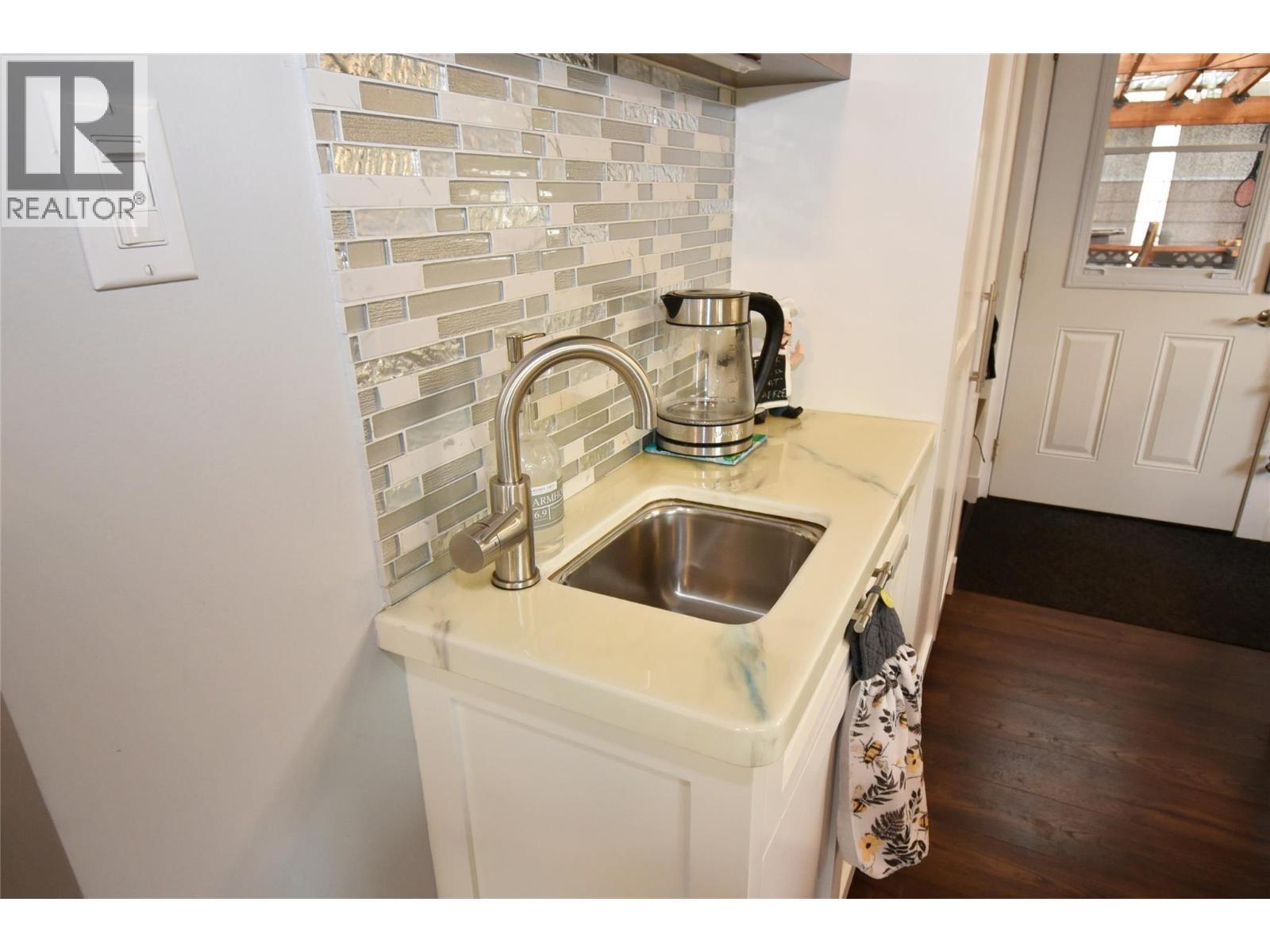 3930 26 Street, Vernon, BC - Indoor