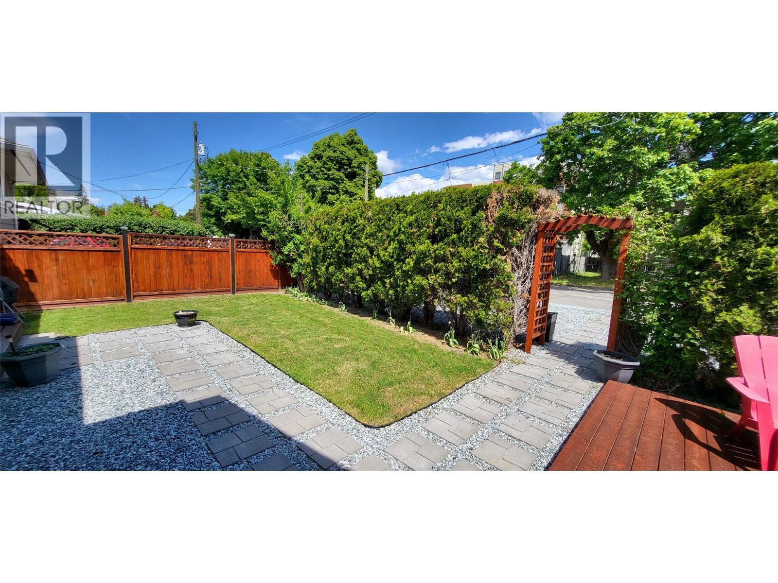 3930 26 Street, Vernon, BC - Outdoor