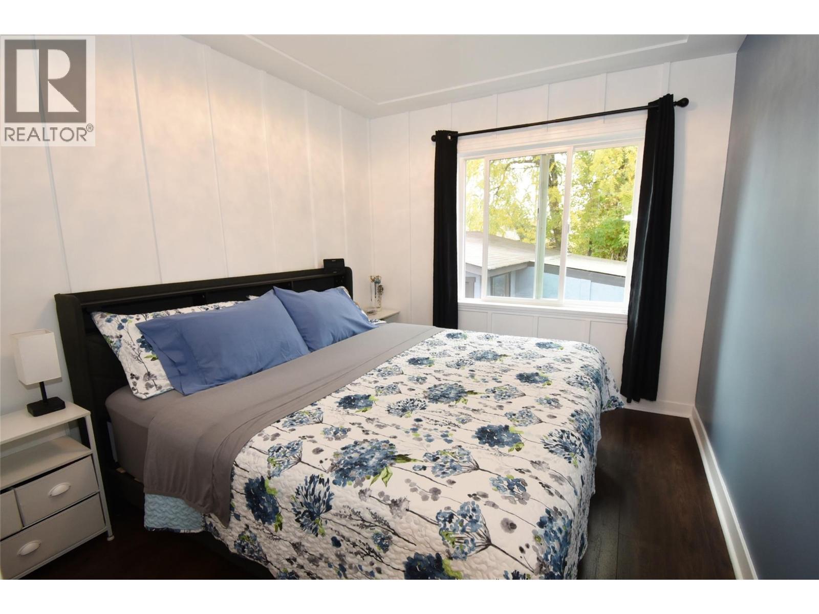 Primary bedroom - 3930 26 Street, Vernon, BC - Indoor Photo Showing Bedroom