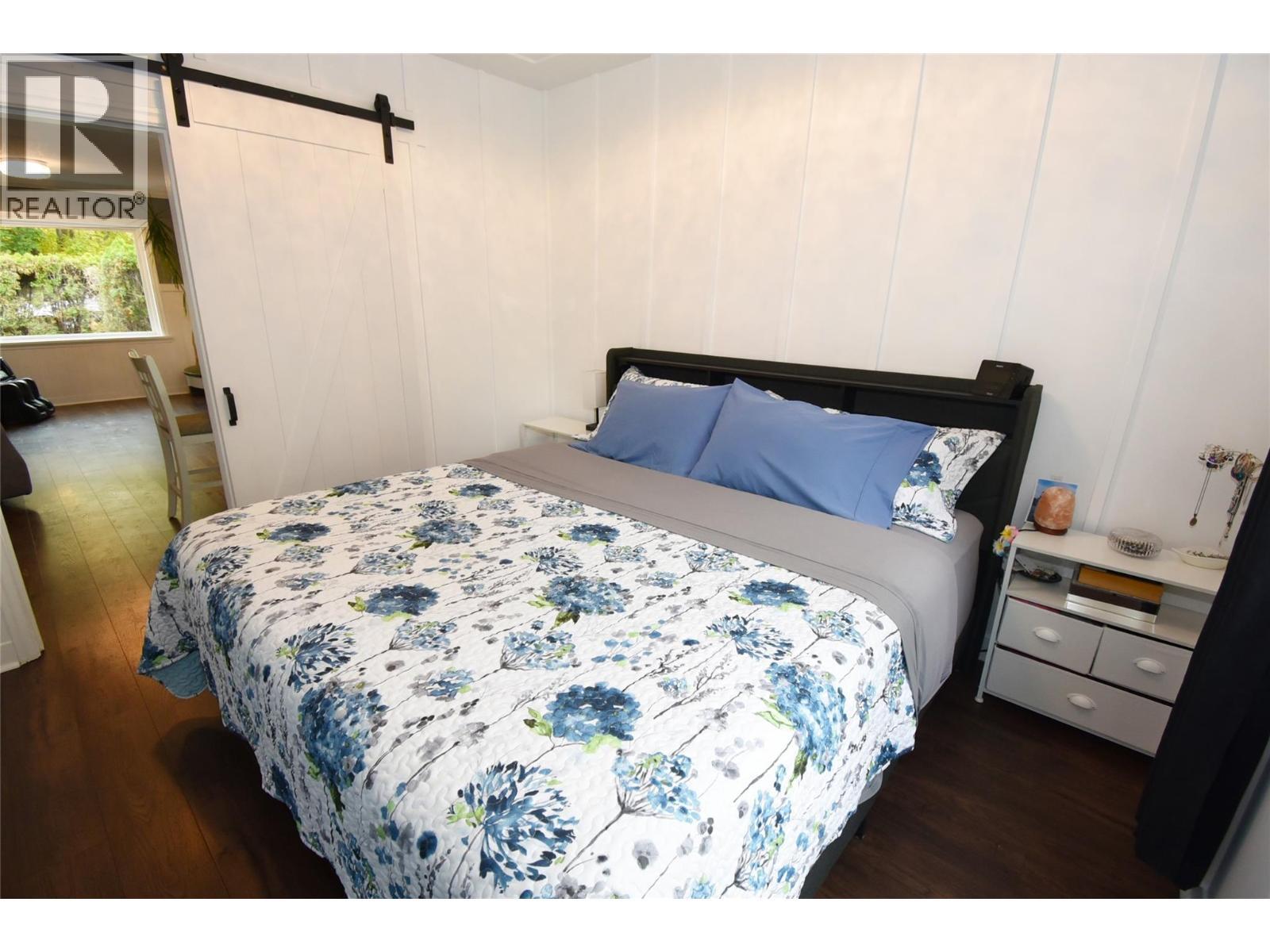 3930 26 Street, Vernon, BC - Indoor Photo Showing Bedroom