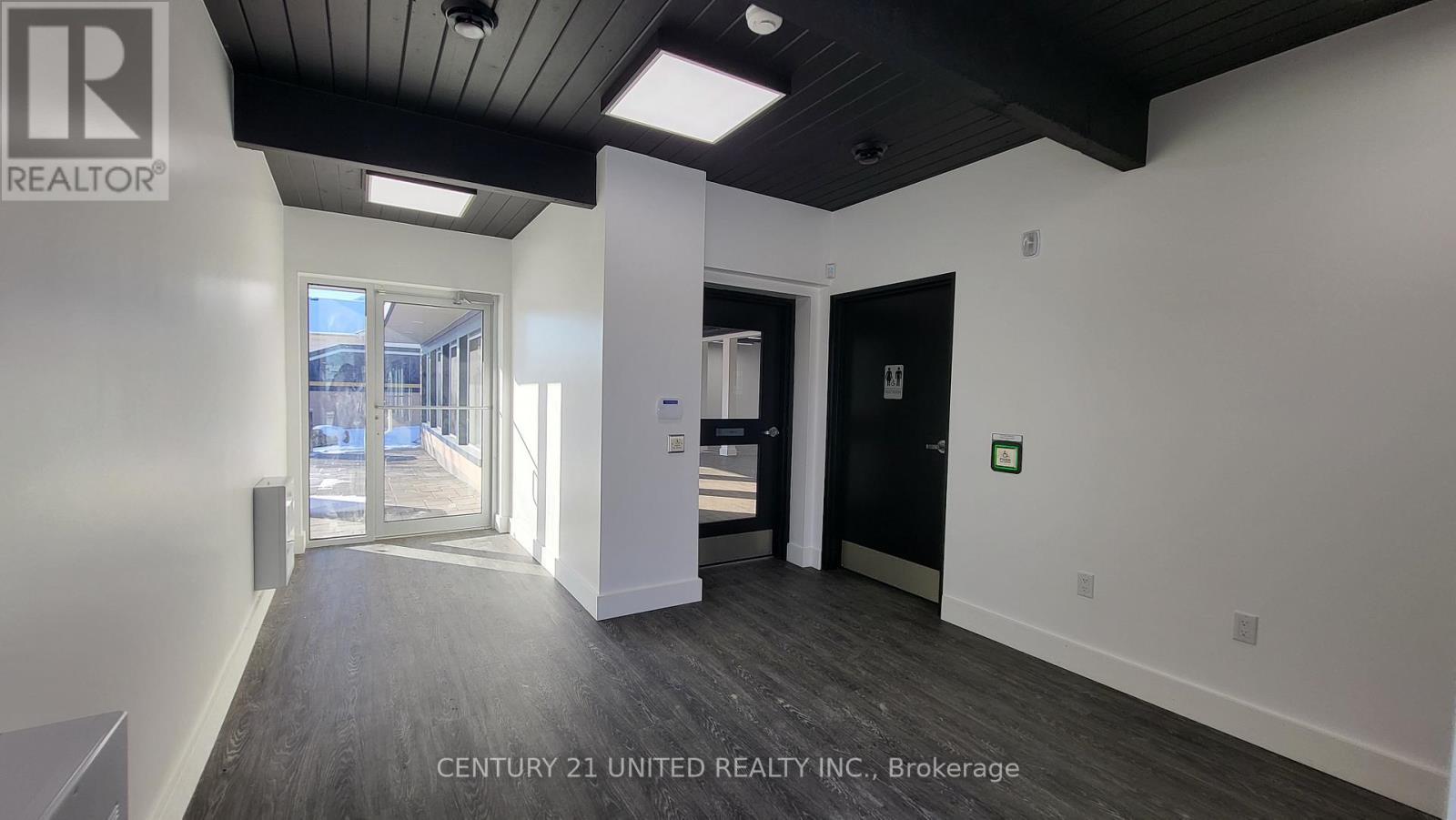 Interior Entrance (1 of 2) - 382 Parkhill Road E, Douro-Dummer, ON