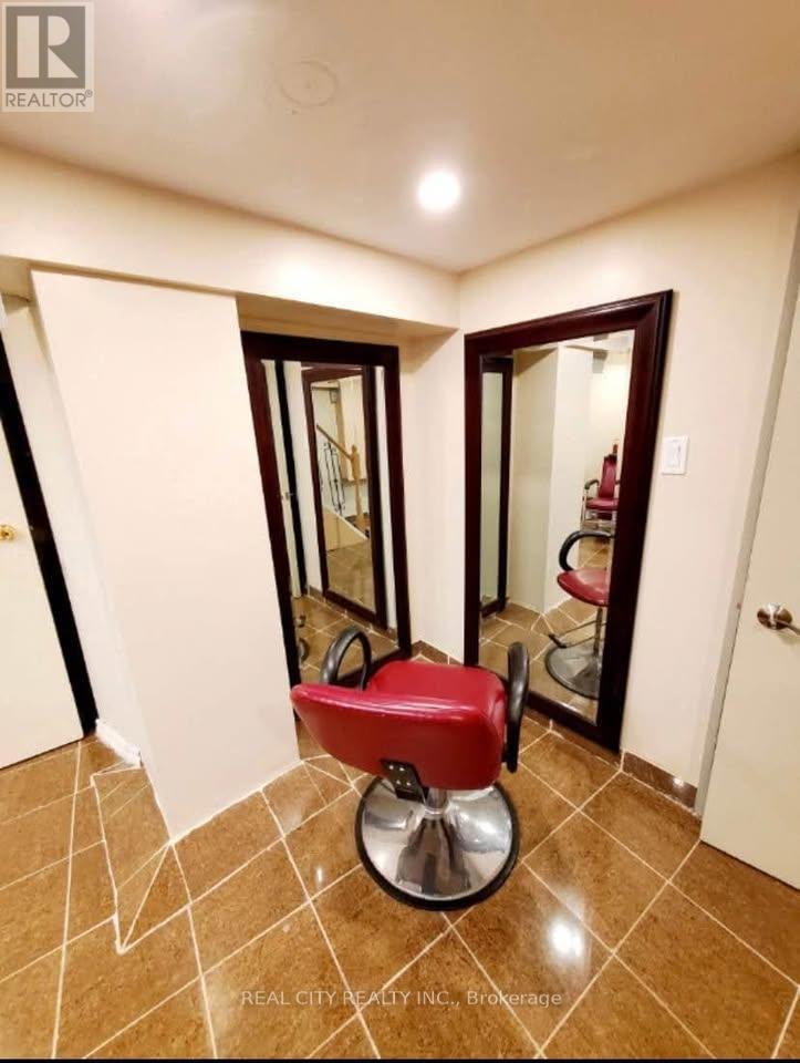 365 Main Street N, Brampton, ON