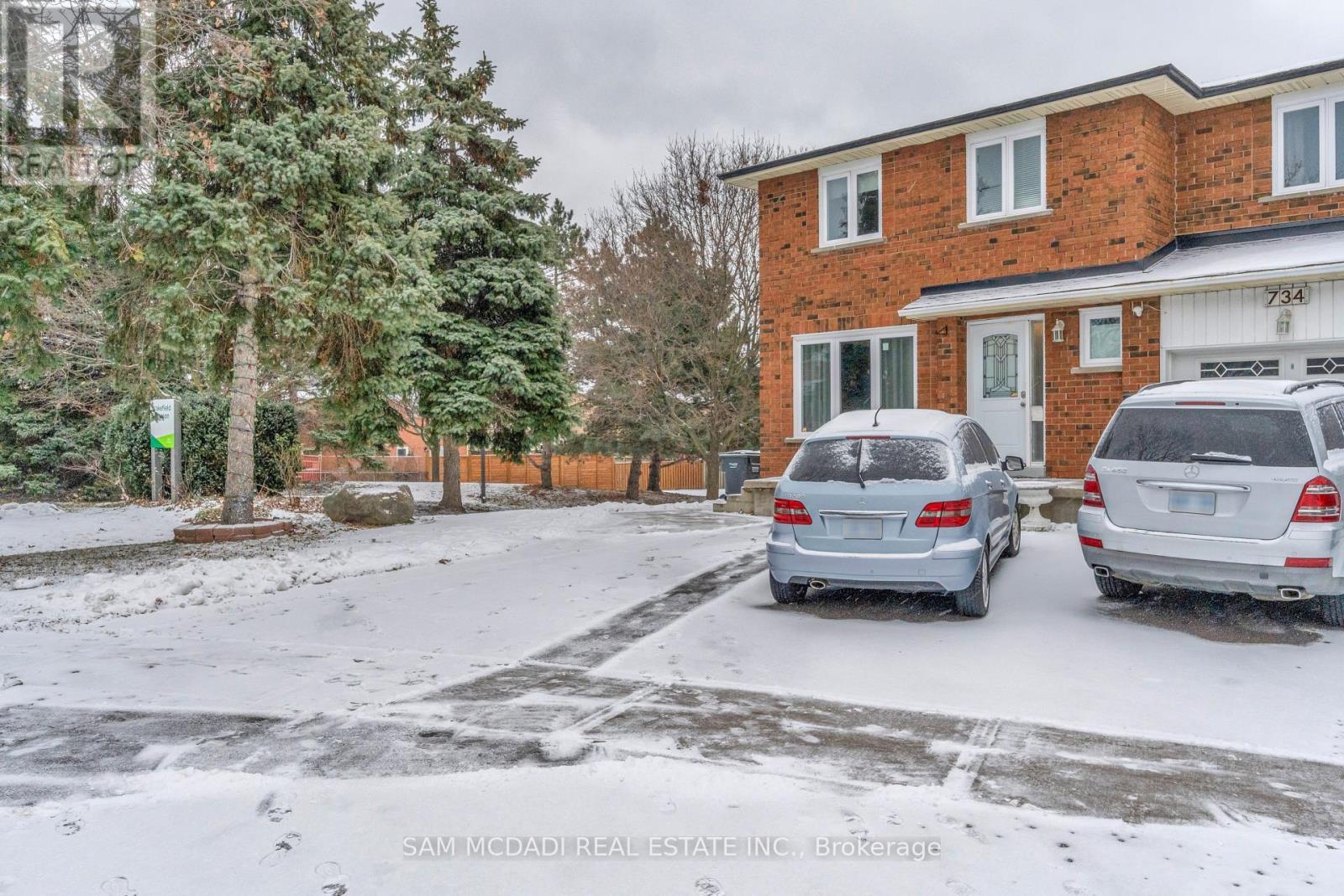 Unit 2 - 734 Woburn Woods Lane, Mississauga, ON - Outdoor