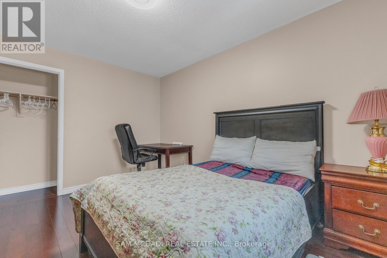 Unit 2 - 734 Woburn Woods Lane, Mississauga, ON - Indoor Photo Showing Bedroom