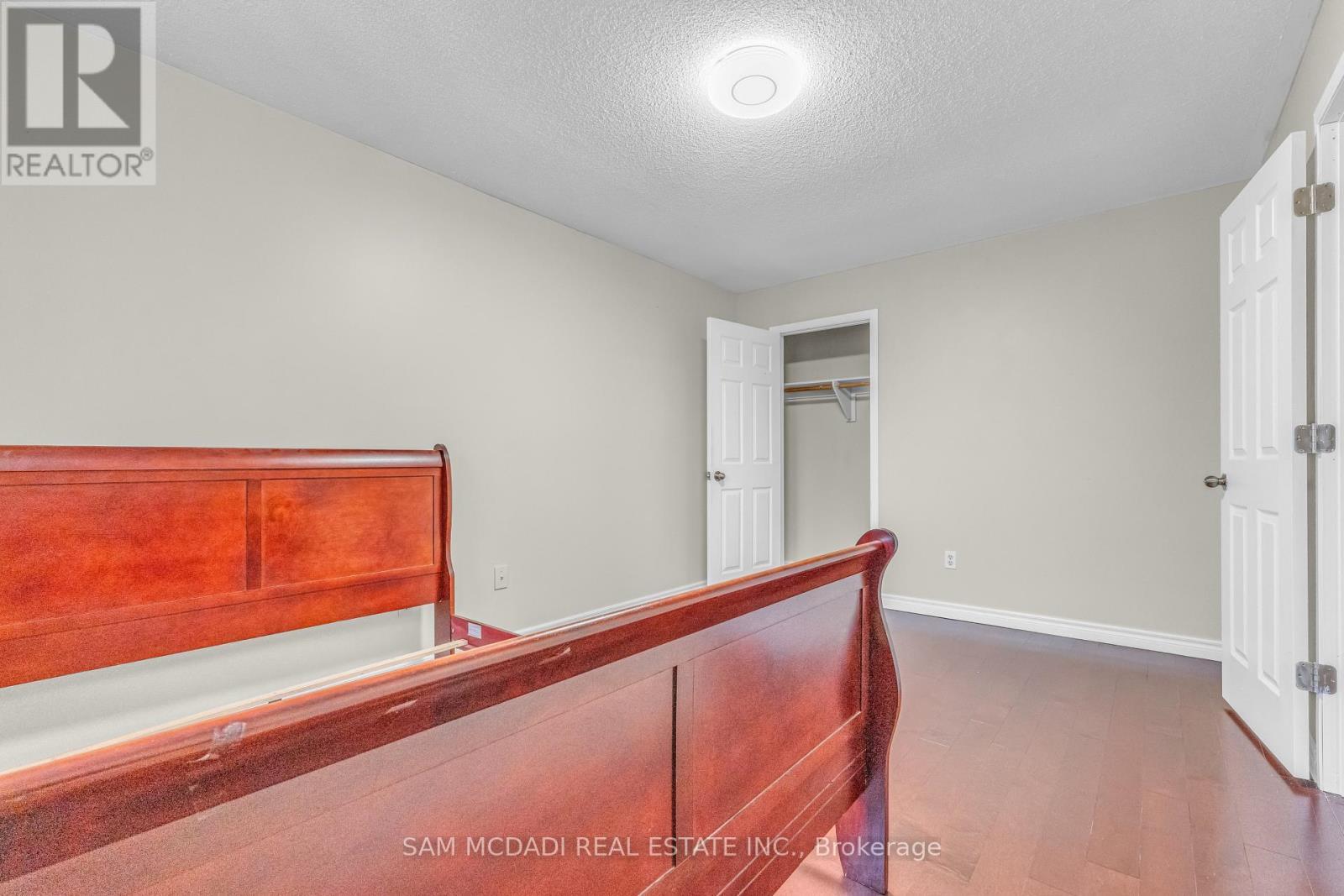 Upper Unit - 734 Woburn Woods Lane, Mississauga, ON - Indoor Photo Showing Other Room