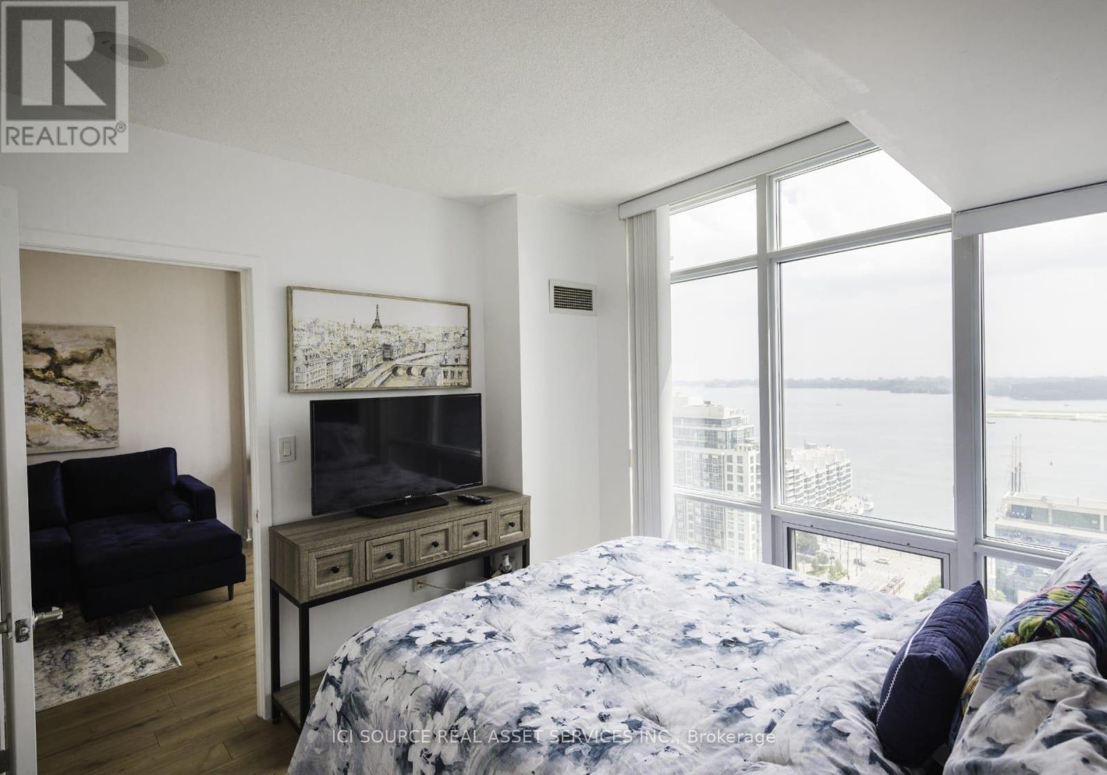 2612 - 11 Brunel Court, Toronto, ON - Indoor Photo Showing Bedroom
