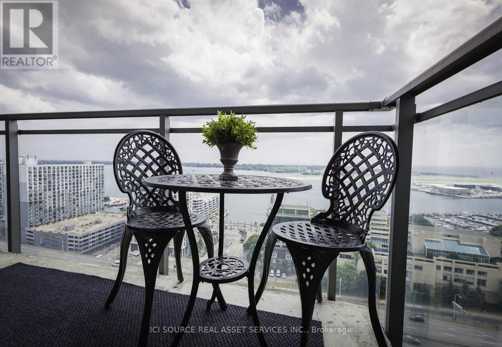 2612 - 11 Brunel Court, Toronto, ON - Outdoor