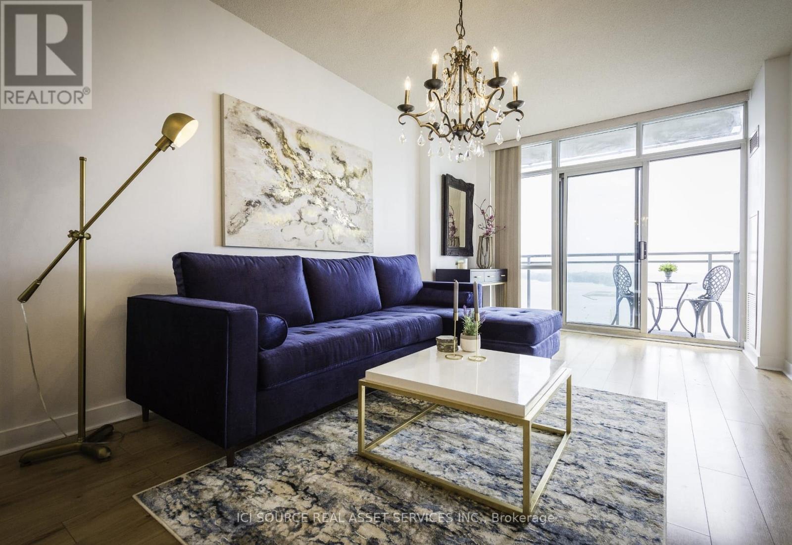 2612 - 11 Brunel Court, Toronto, ON - Indoor Photo Showing Living Room