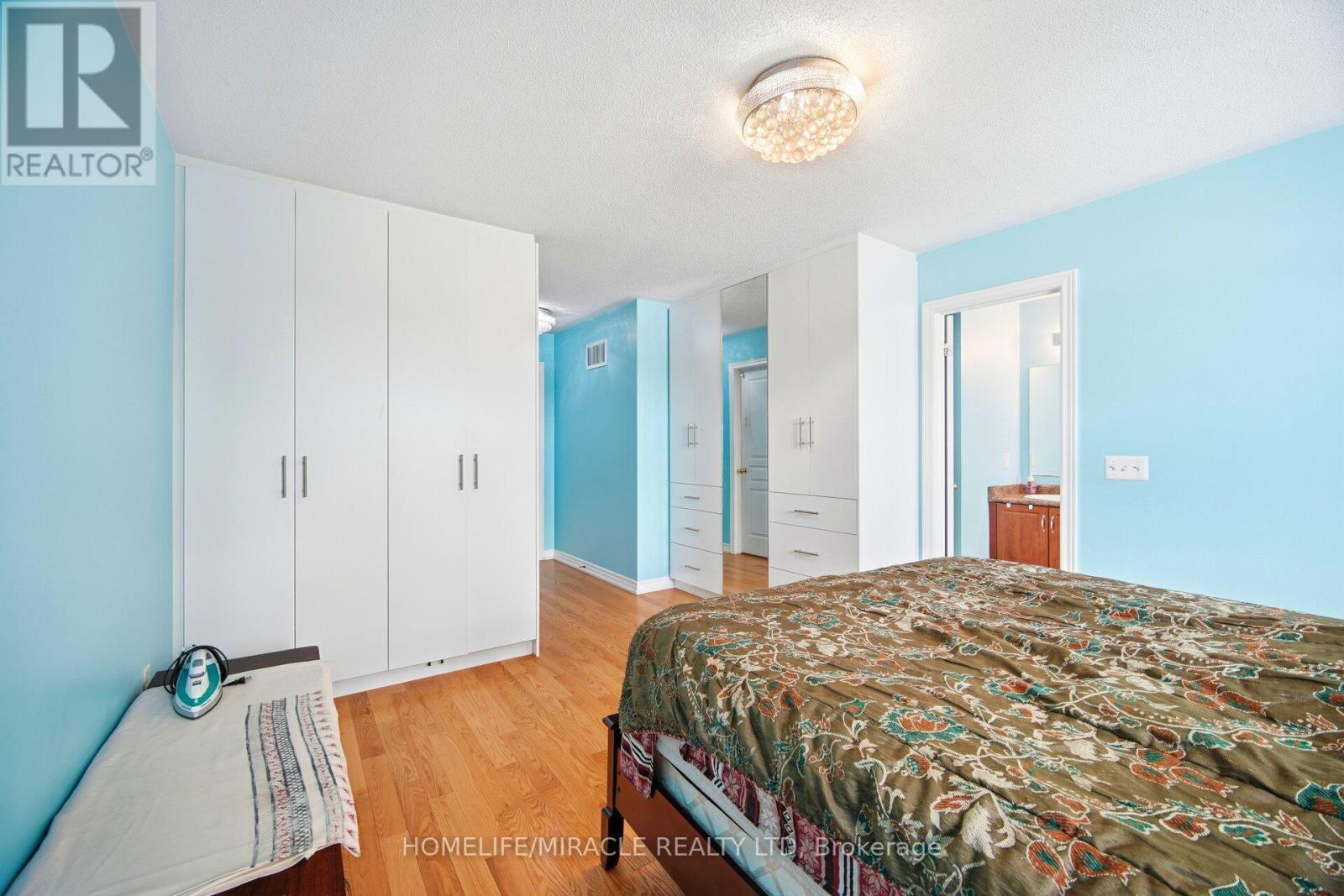26 Goldsboro Road, Brampton, ON - Indoor Photo Showing Bedroom
