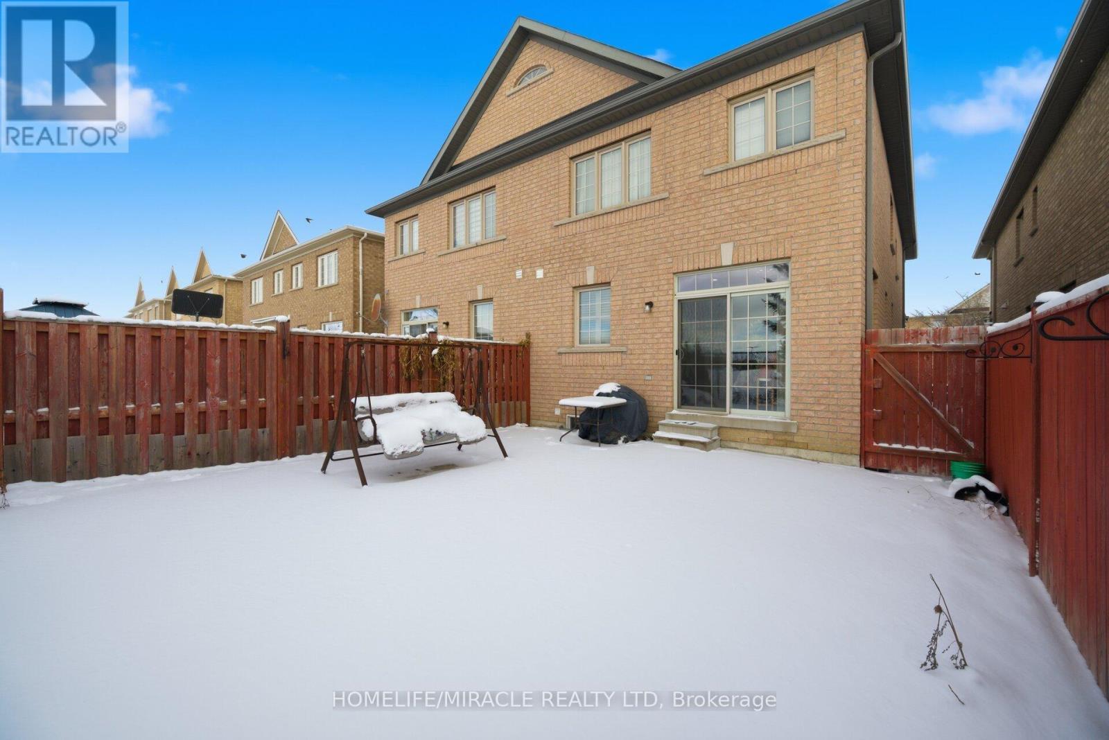 26 Goldsboro Road, Brampton, ON - Outdoor With Exterior
