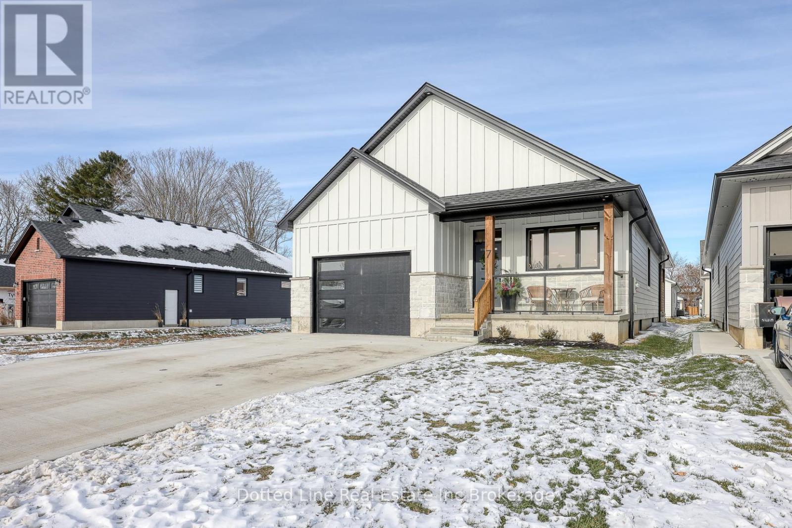 7 Charles Court, Bayham (Port Burwell), ON - Outdoor