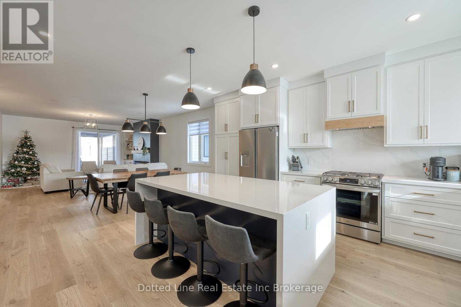7 Charles Court, Bayham (Port Burwell), ON - Indoor Photo Showing Kitchen With Upgraded Kitchen