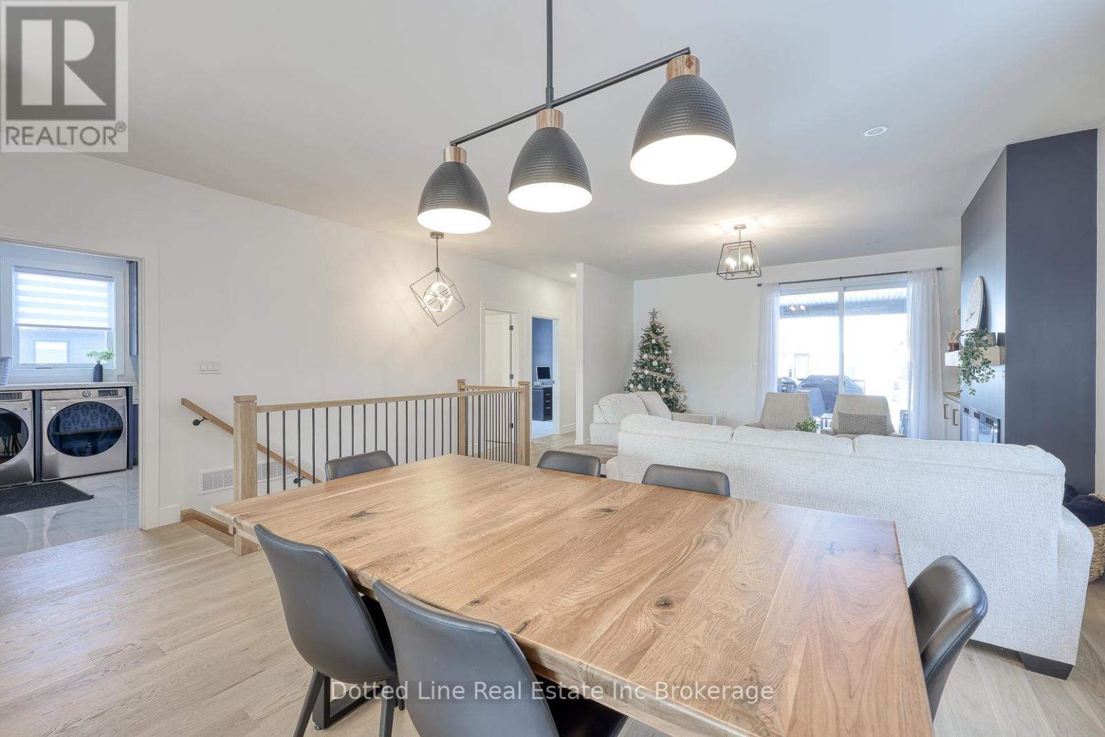 7 Charles Court, Bayham (Port Burwell), ON - Indoor Photo Showing Dining Room