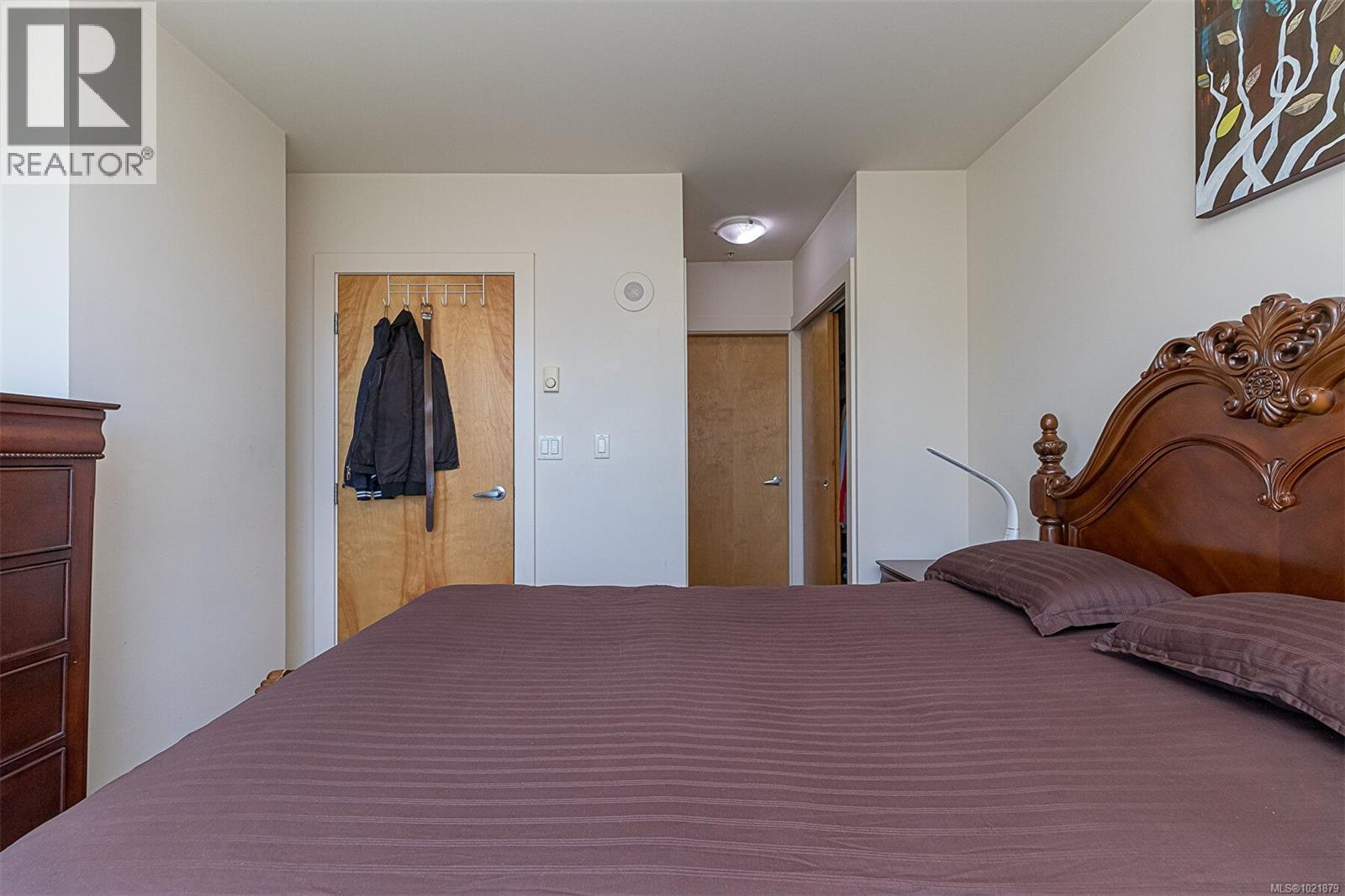 624 2745 Veterans Memorial Pkwy, Langford, BC - Indoor Photo Showing Bedroom