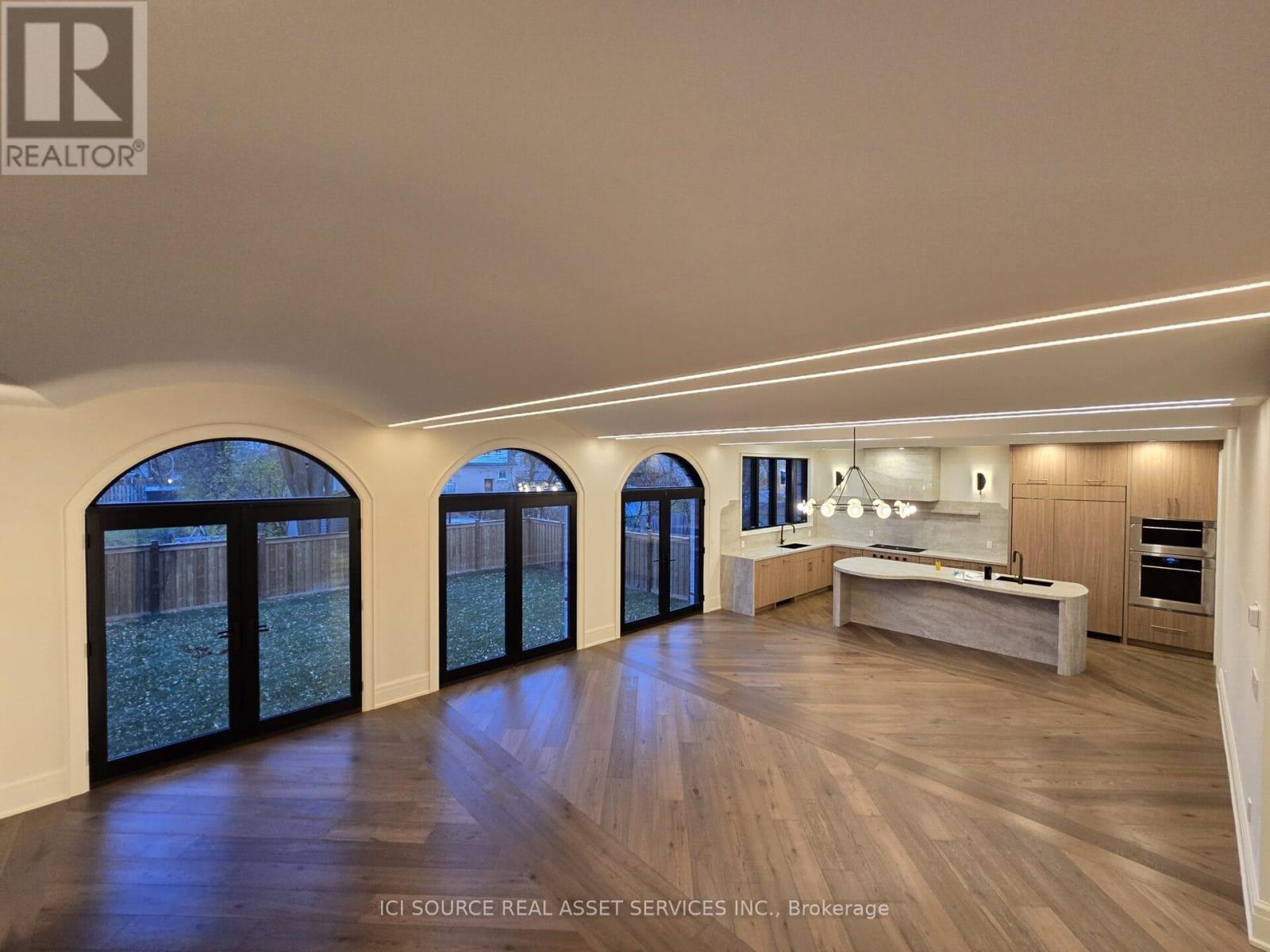 38 Ridgevale Drive, Toronto, ON - Indoor Photo Showing Other Room