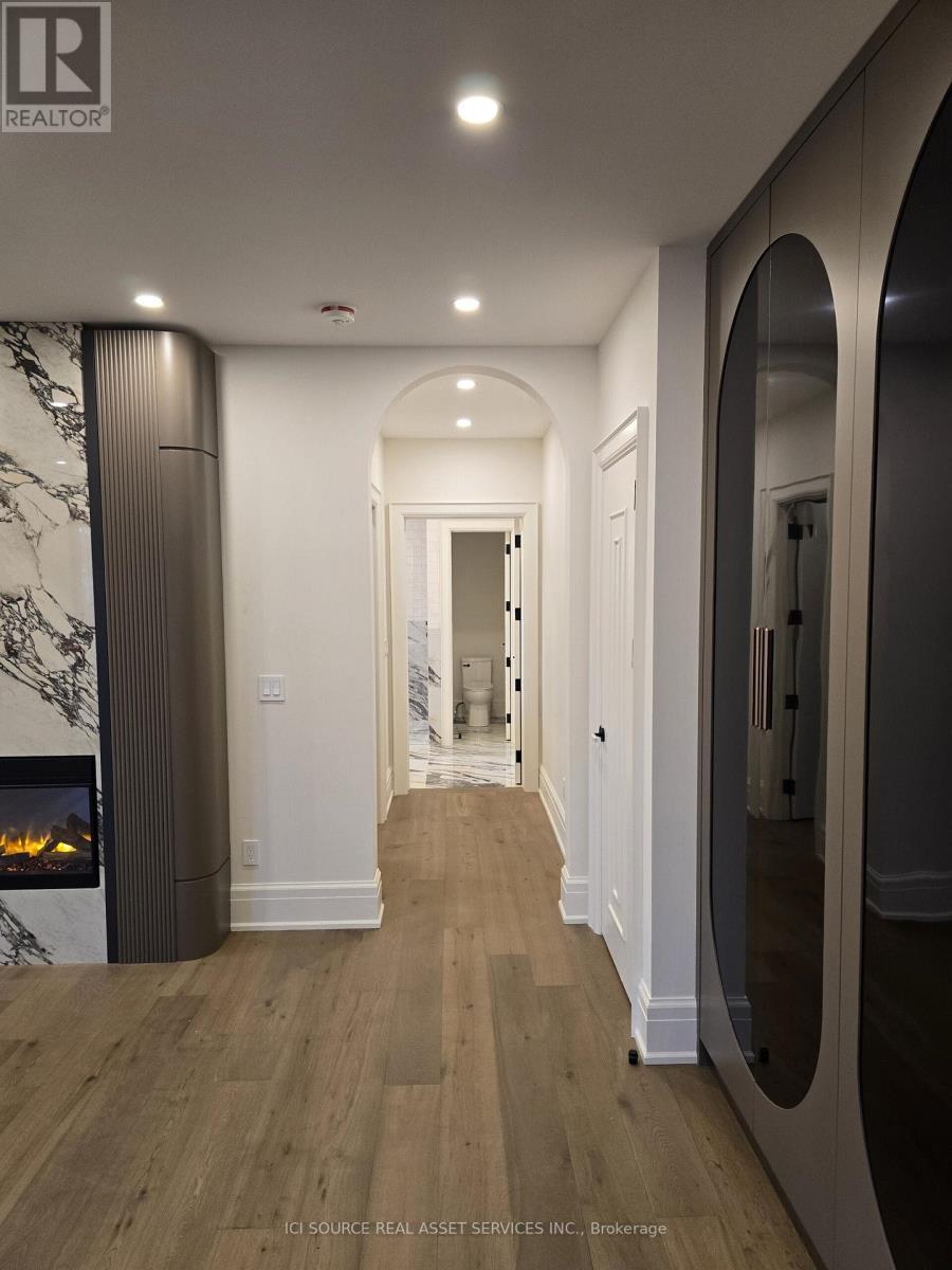 38 Ridgevale Drive, Toronto, ON - Indoor Photo Showing Other Room