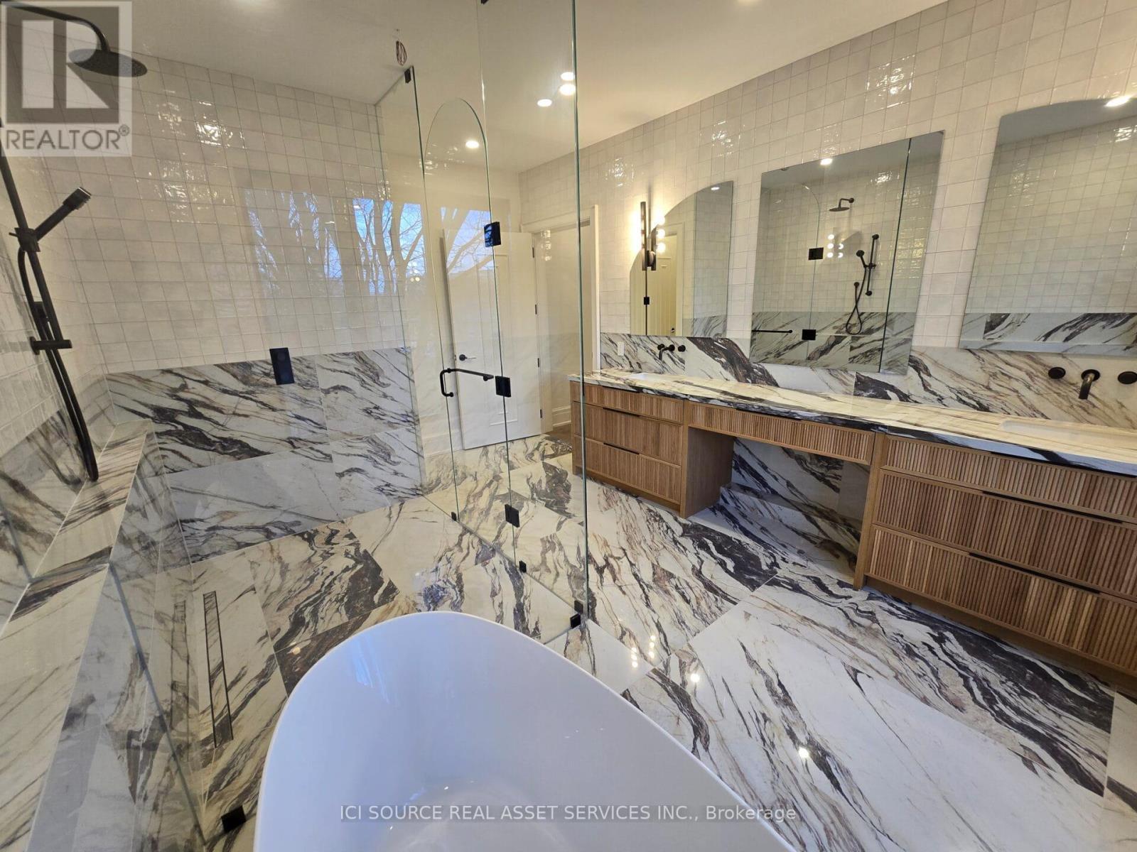38 Ridgevale Drive, Toronto, ON - Indoor Photo Showing Bathroom