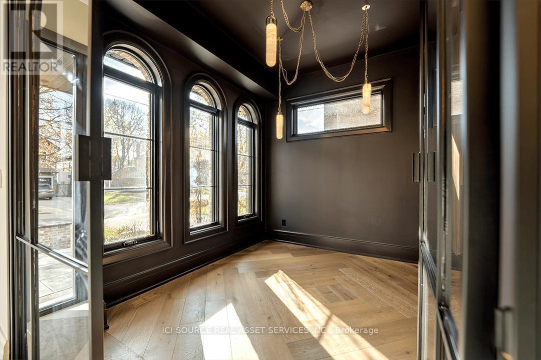 38 Ridgevale Drive, Toronto, ON - Indoor Photo Showing Other Room