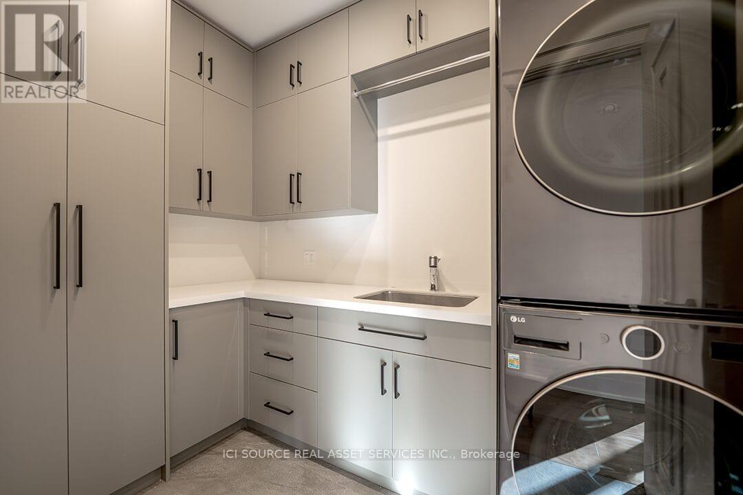 38 Ridgevale Drive, Toronto, ON - Indoor Photo Showing Laundry Room