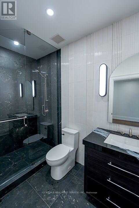 38 Ridgevale Drive, Toronto, ON - Indoor Photo Showing Bathroom