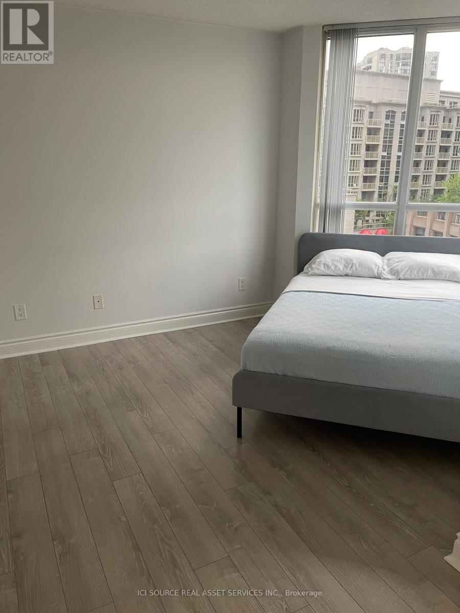 519 - 15 Northtown Way, Toronto, ON - Indoor Photo Showing Bedroom