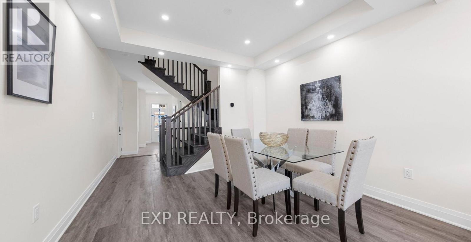 3307 Thunderbird Promenade, Pickering, ON - Indoor Photo Showing Dining Room