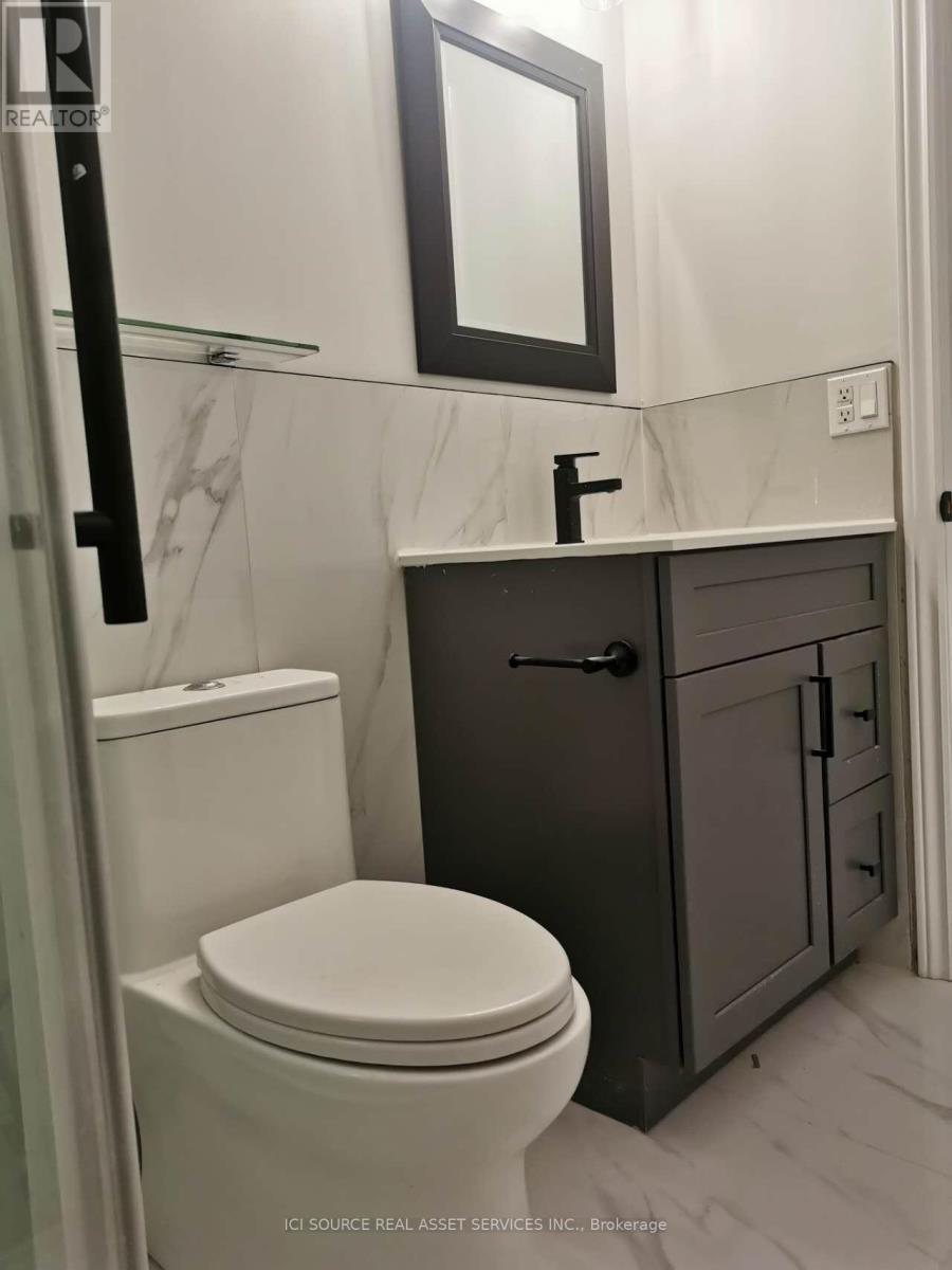6 - 2135 Jane Street, Toronto, ON - Indoor Photo Showing Bathroom