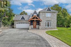 105 DUCKWORTH STREET Barrie (Codrington), ON L4M 3V9