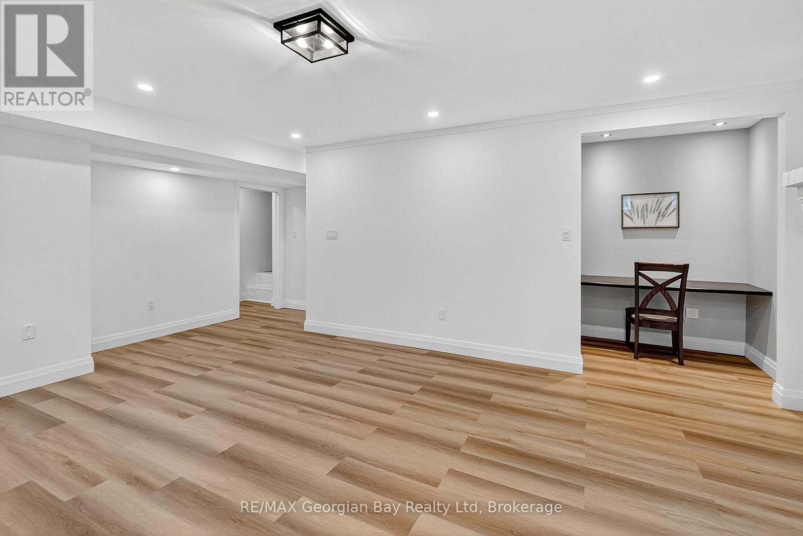 105 Duckworth Street, Barrie (Codrington), ON - Indoor Photo Showing Other Room