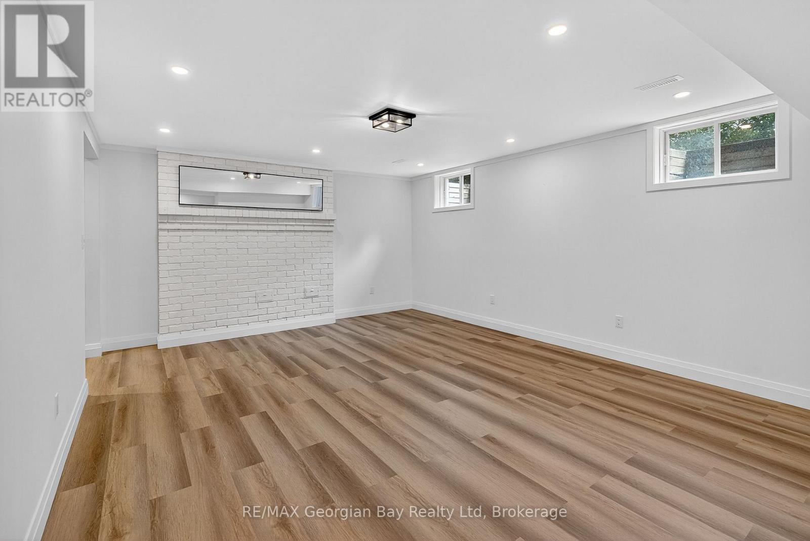 105 Duckworth Street, Barrie (Codrington), ON - Indoor Photo Showing Other Room