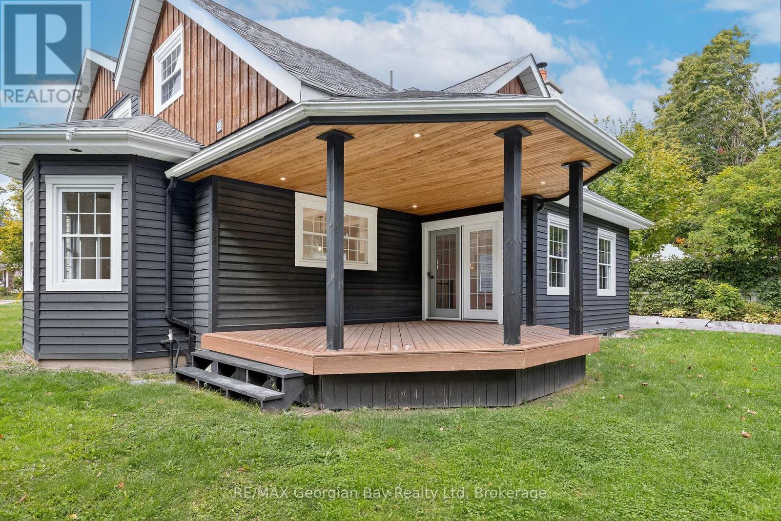 105 Duckworth Street, Barrie (Codrington), ON - Outdoor