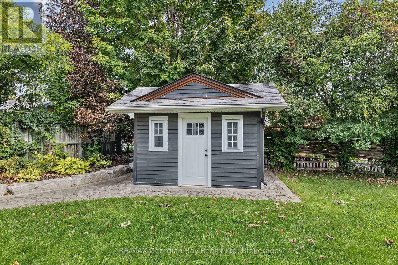 105 Duckworth Street, Barrie (Codrington), ON - Outdoor