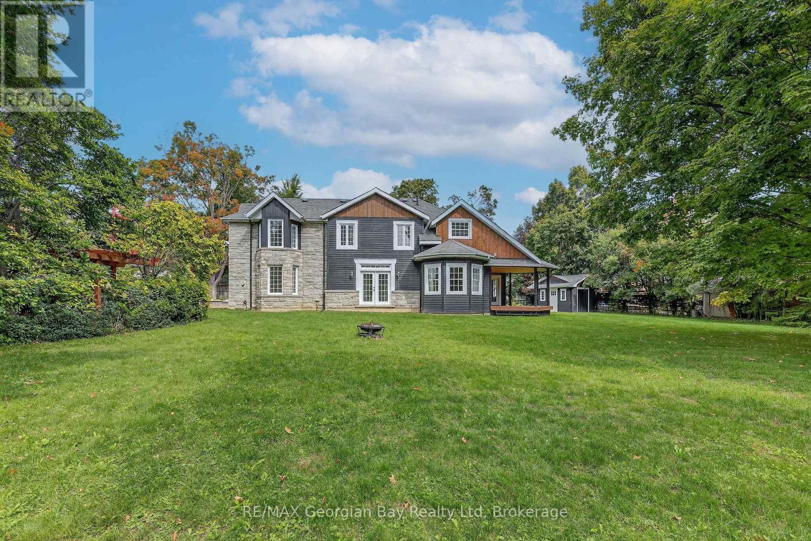 105 Duckworth Street, Barrie (Codrington), ON - Outdoor