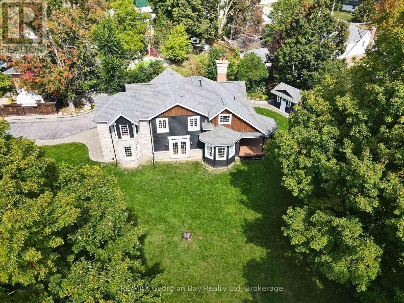 105 Duckworth Street, Barrie (Codrington), ON - Outdoor