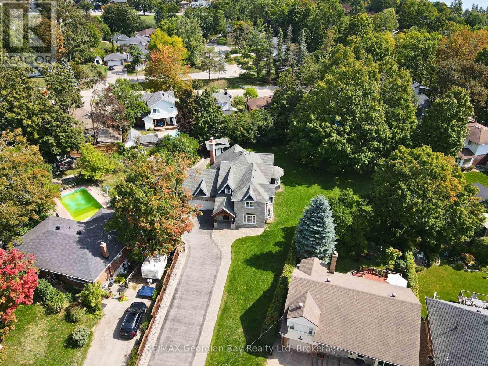 105 Duckworth Street, Barrie (Codrington), ON - Outdoor