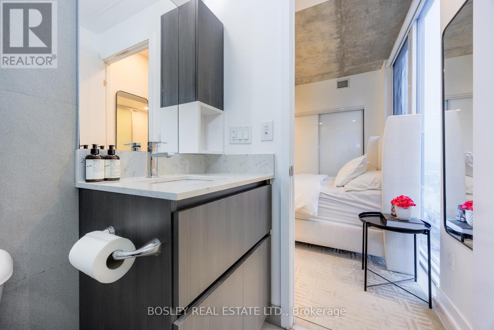 1210 - 15 Baseball Place, Toronto, ON - Indoor Photo Showing Bathroom