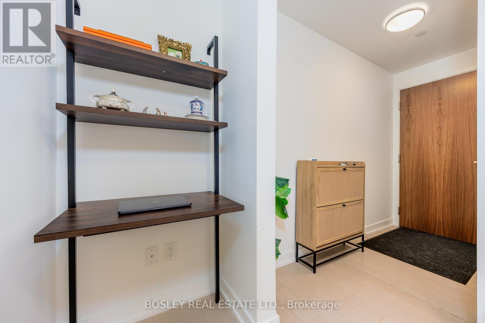 1210 - 15 Baseball Place, Toronto, ON - Indoor Photo Showing Other Room