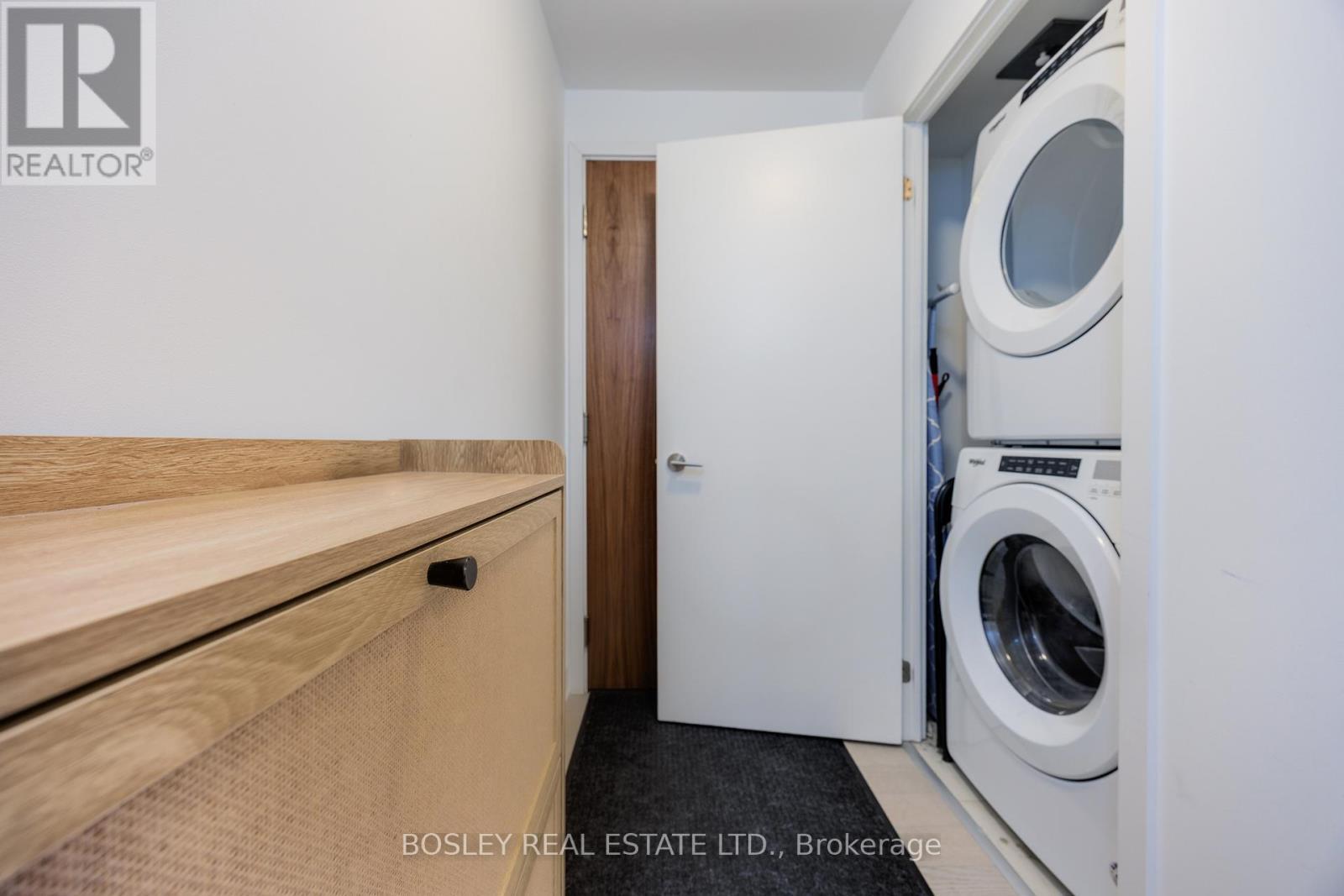 1210 - 15 Baseball Place, Toronto, ON - Indoor Photo Showing Laundry Room