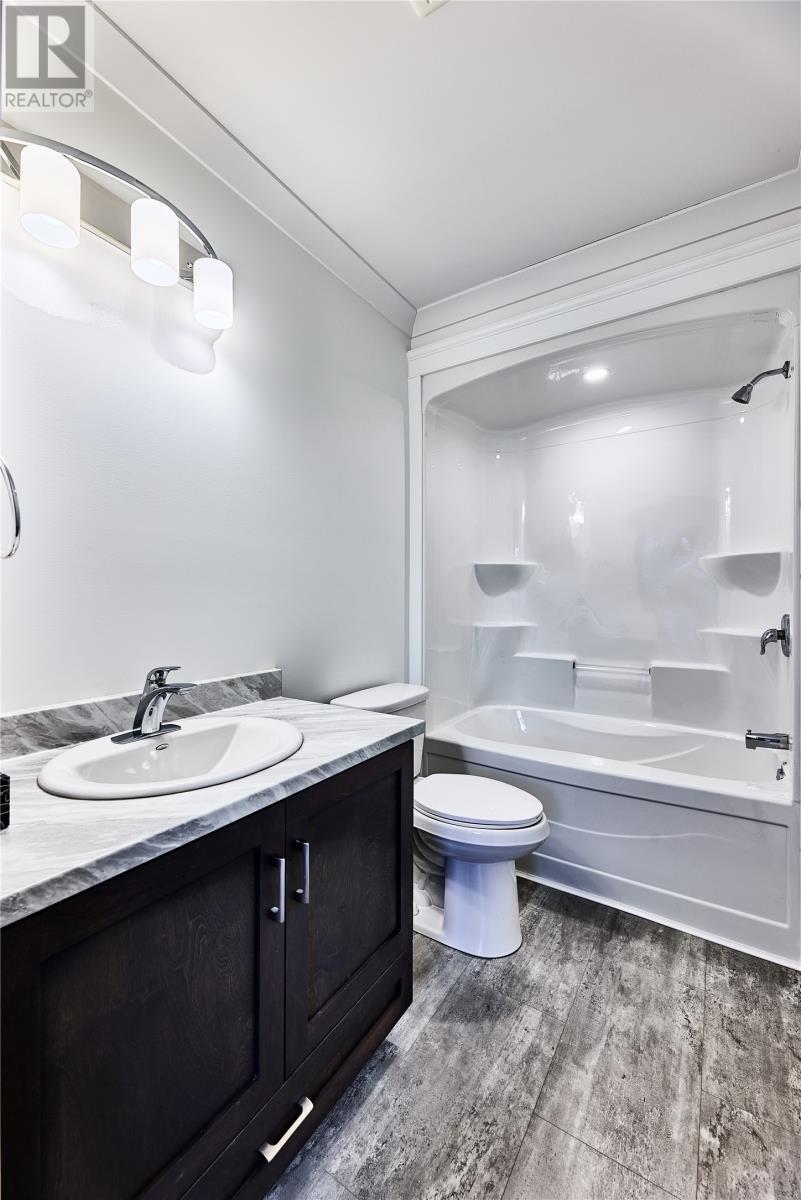 11 Meagher Place, Conception Bay South, NL - Indoor Photo Showing Bathroom
